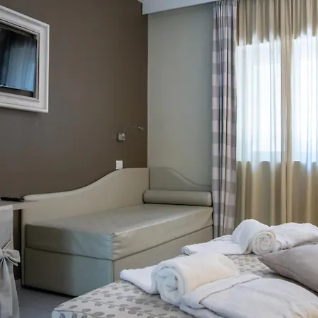 德优利维酒店 3*